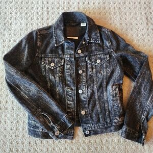 Levi's Black Jean Jacket Timeless Design